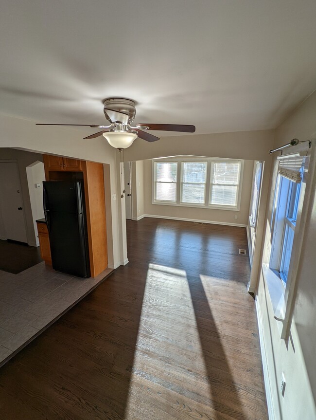 Dining Area - 100 Chalmers Ave