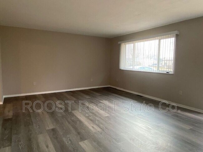 Building Photo - 3339 Upper Valley Pike