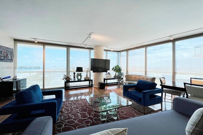 Building Photo - 101 20th St