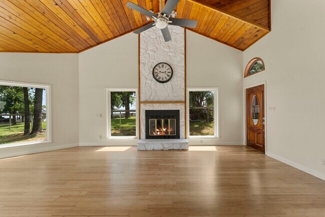 Foto del edificio - 3920 Brookhaven Dr