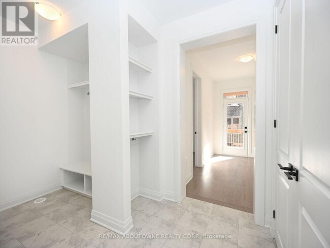 Building Photo - 4088 Kadic Ter