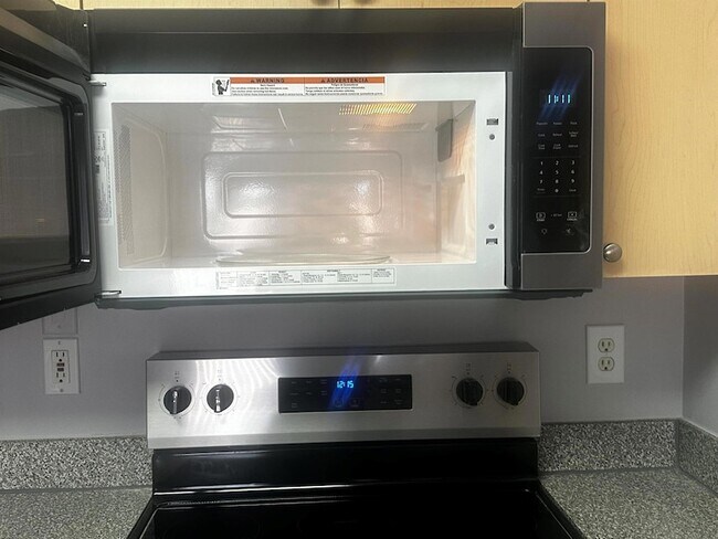 Foto del edificio - 3615 NW Mediterranean Ln