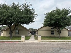 Building Photo - 1813 Bahamas Dr