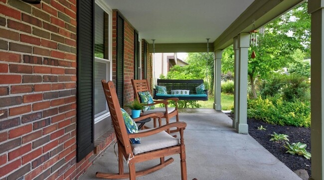 Foto del edificio - 303 Greenglade Ave