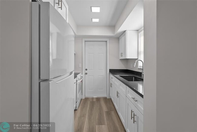 Foto del edificio - 1150 E Sample Rd