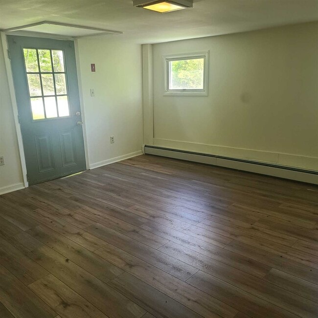 Building Photo - 107 Creamery Rd