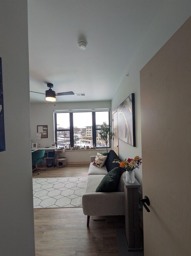 Foto del edificio - 6408 Bridge Rd