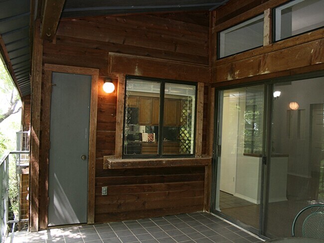Building Photo - 8200 Neely Dr