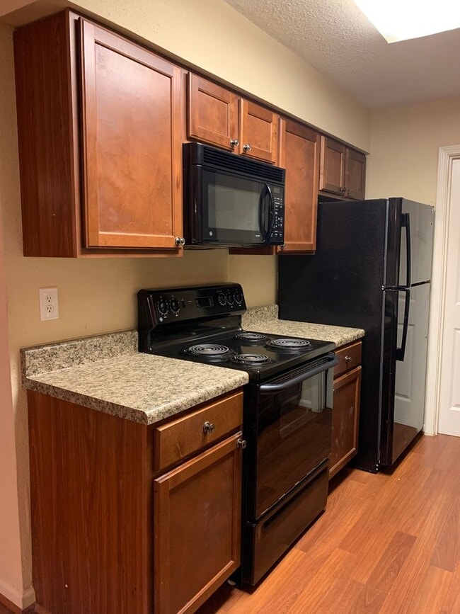 Building Photo - Condo for rent in Hoover