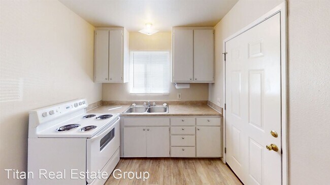 Foto del edificio - 1 br, 1 bath House - 12314 17th St