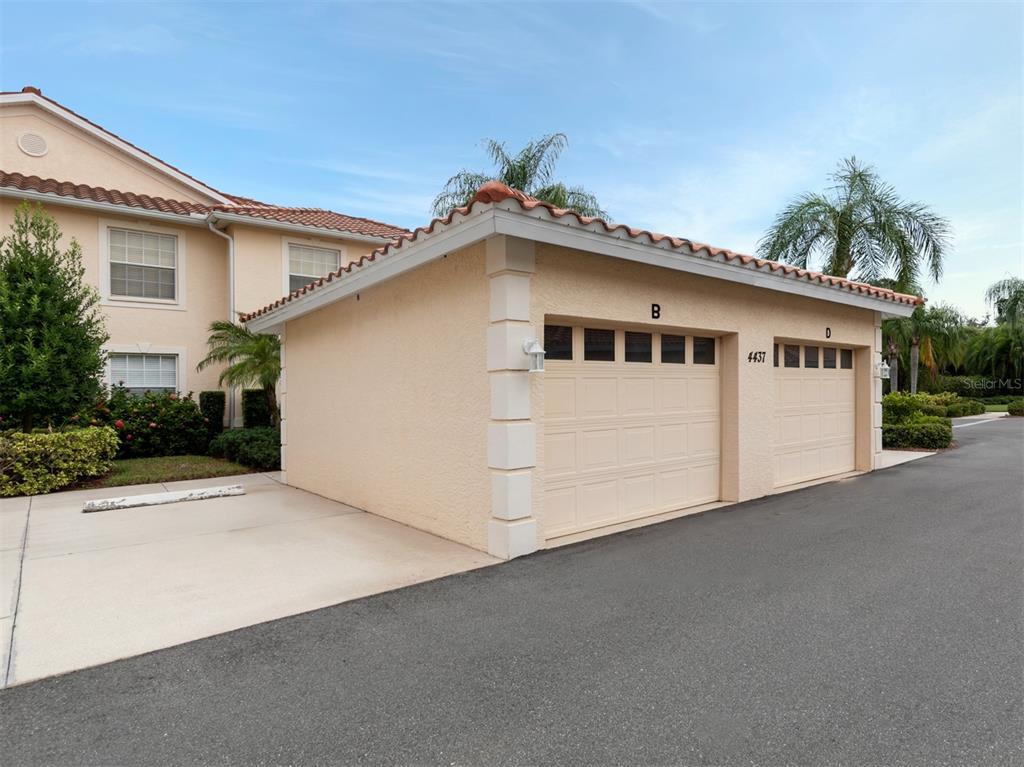 Foto principal - 4437 Corso Venetia Blvd