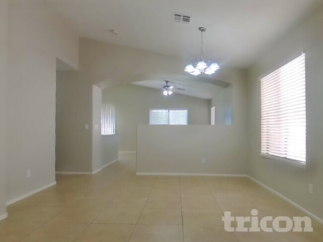 Foto del edificio - 10571 W Crimson Ln