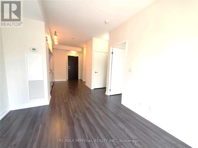 Building Photo - 28-228 Avondale Ave