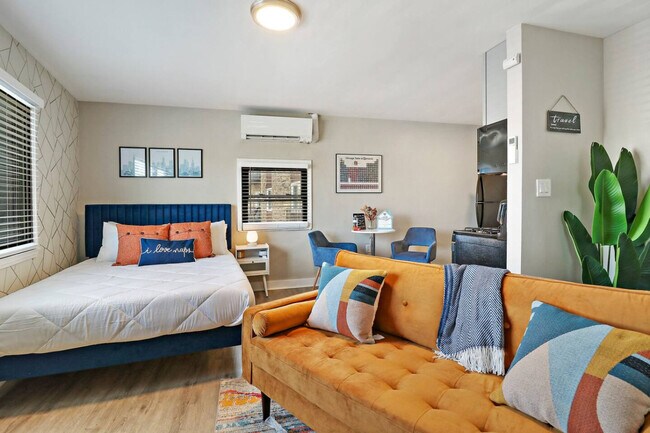 Foto del edificio - 4903 Spencer Ave