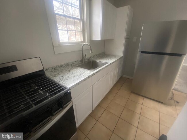 Building Photo - 109 N Thomas Ave