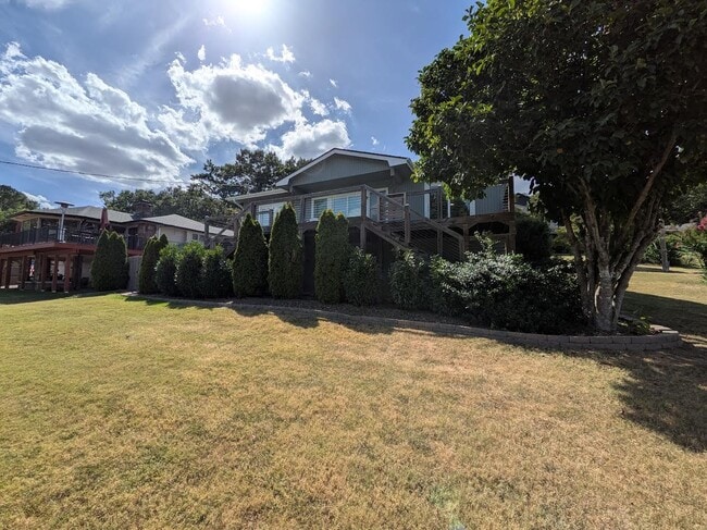 Building Photo - 72 Mayfair Dr