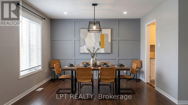 Building Photo - 20 Glenbrook Dr