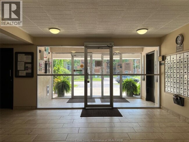Building Photo - 6563 Thornberry Crescent