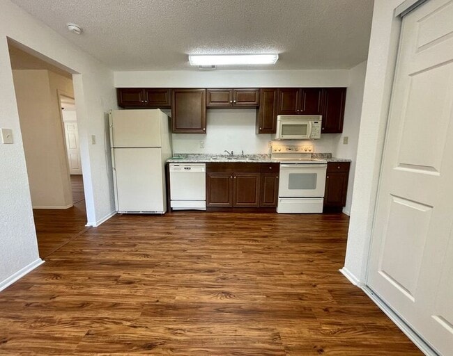 Building Photo - 3728 County Line Rd