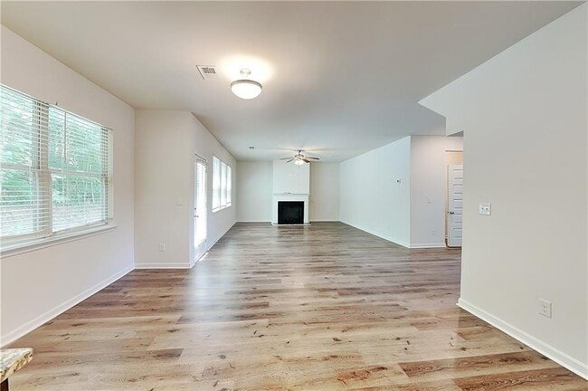 Foto del edificio - 4971 Terrace Dr