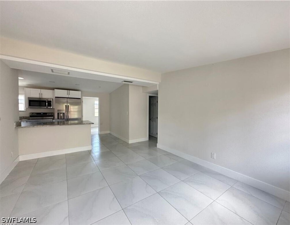 Building Photo - 2240 Estey Ave