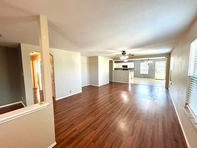 Building Photo - 3402 Longhorn Creek