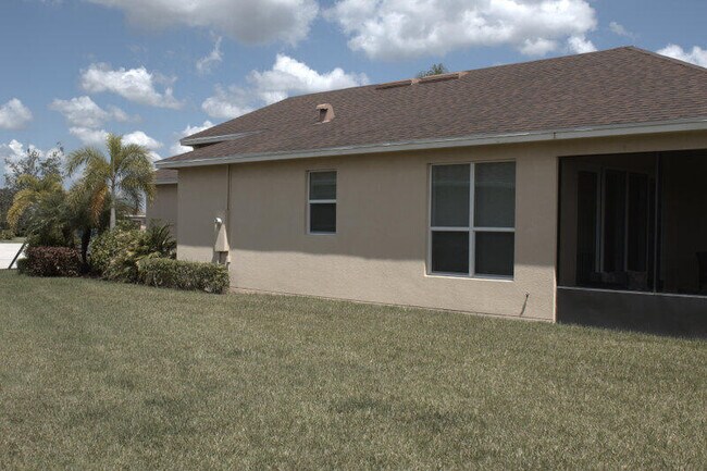 Foto del edificio - 10298 SW Silverberry Ct