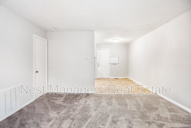 Building Photo - 828 Pilot Ave