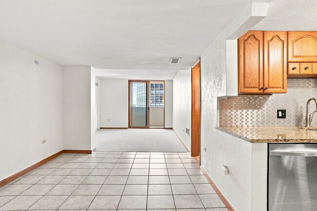 Foto del edificio - $1,495.95 - 1 Bed, 1 Bath Condo in Downtown Denver with Central AC, and Building amenities.