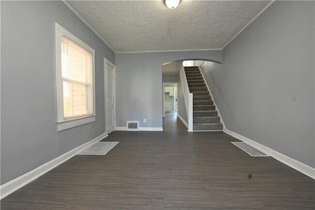 Building Photo - 3250 Winthrop Ave