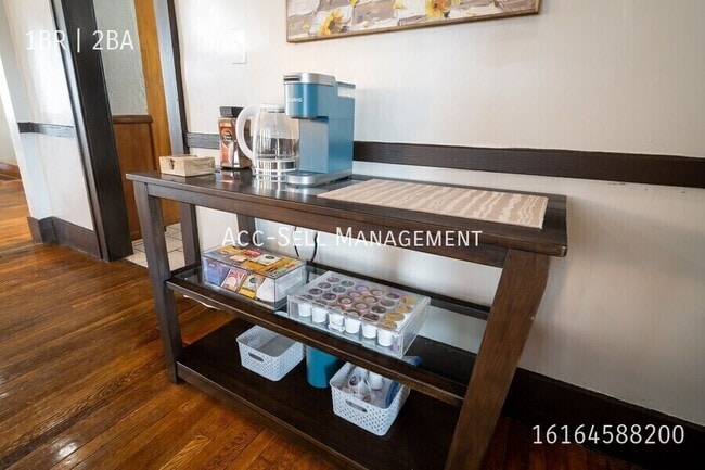 Building Photo - 1038 Crosby St NW