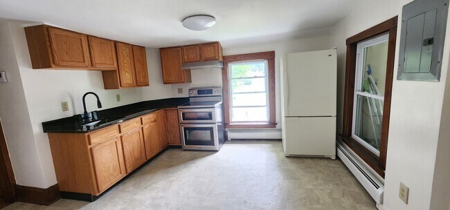 Kitchen - 27 Orient St