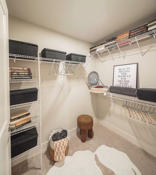 Building Photo - CALIXA Apartment Homes