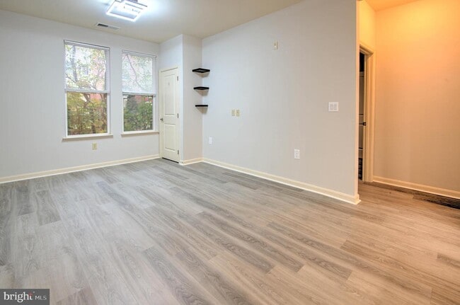 Building Photo - 2665 Prosperity Ave