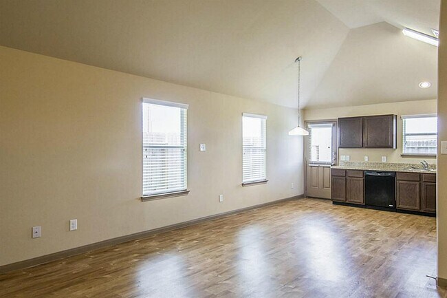 Foto del edificio - 5815 S Brenwood Dr