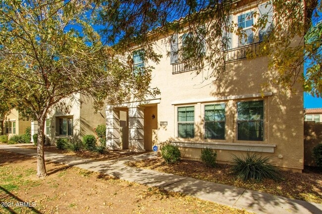 Foto del edificio - GORGEOUS home in THE KNOLLS at Power Ranch!