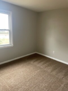 Building Photo - 2802 Vernon Dr