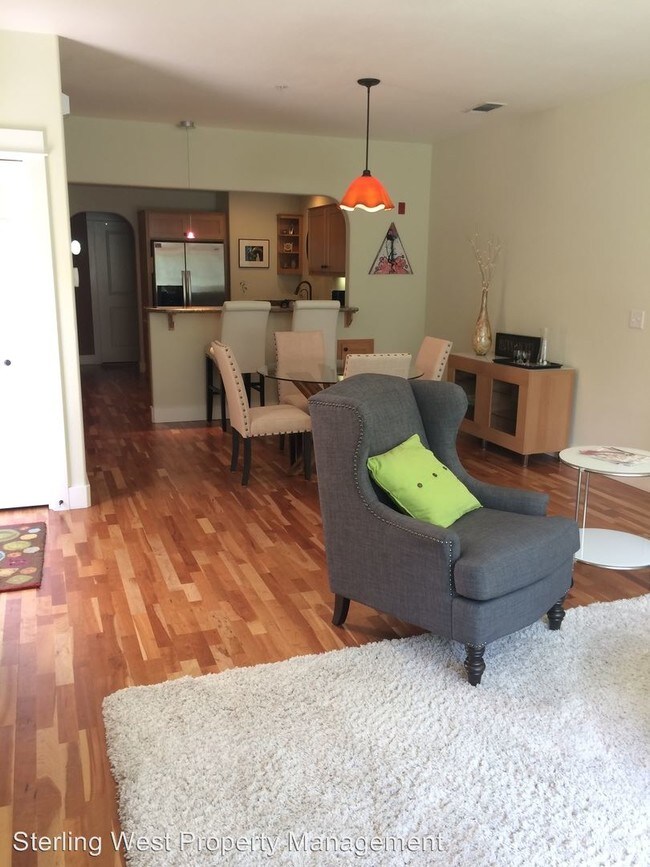 Foto del edificio - 618 Fair Oaks Ct