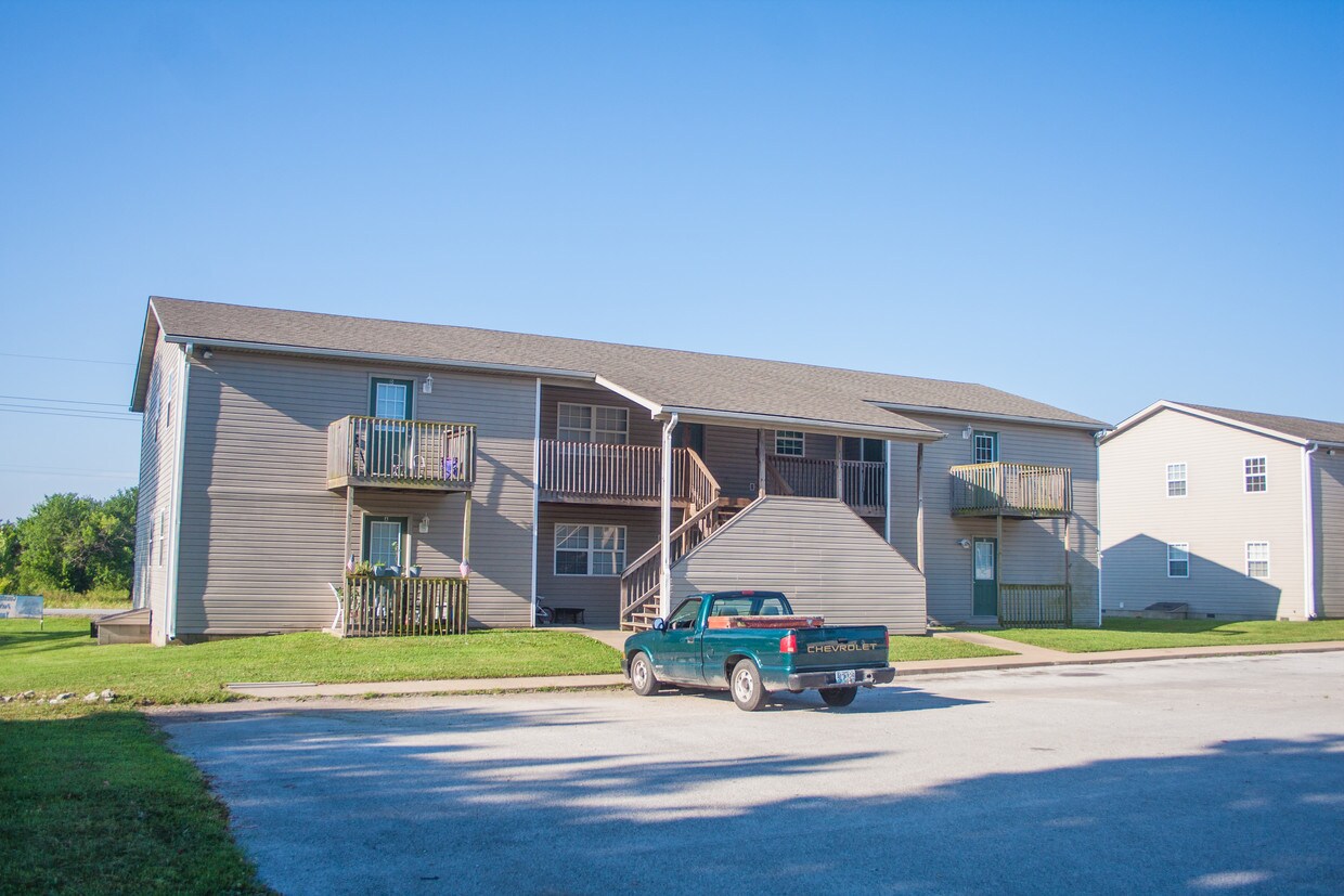 4551 E Zora St, Joplin, MO 64801 Apartments in Joplin, MO