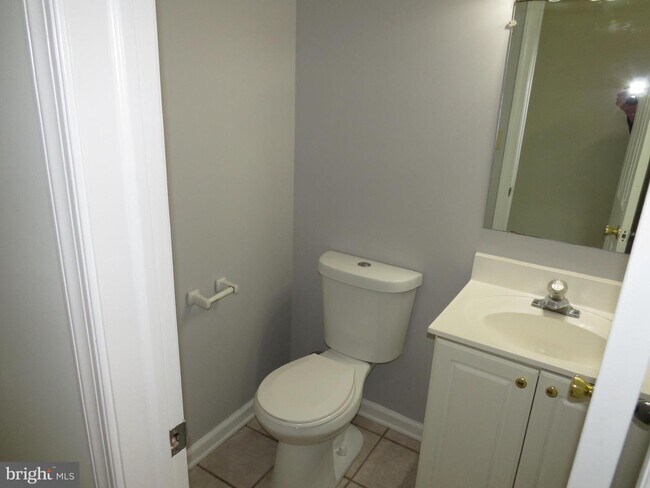 Foto del edificio - 60 Richardson Ln