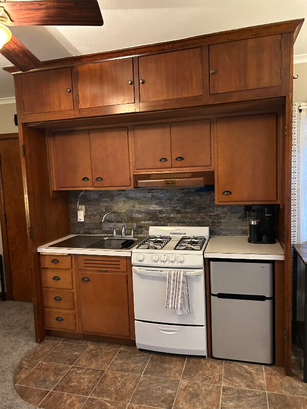 Foto del edificio - 320 W Hayes St