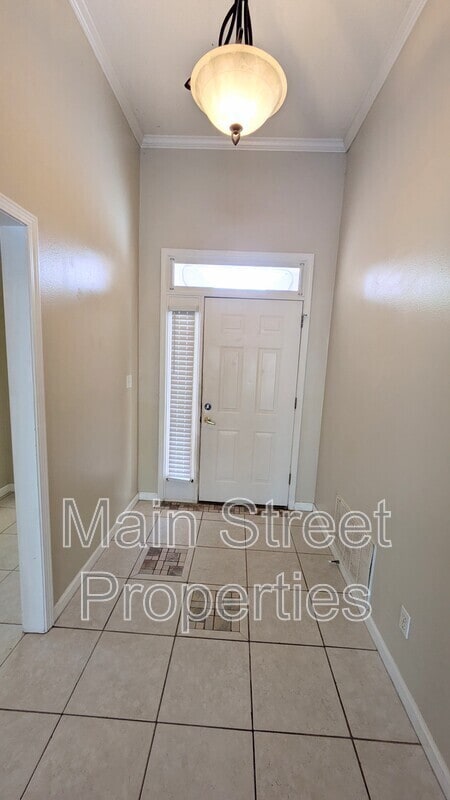 Building Photo - 1612 College Pkwy