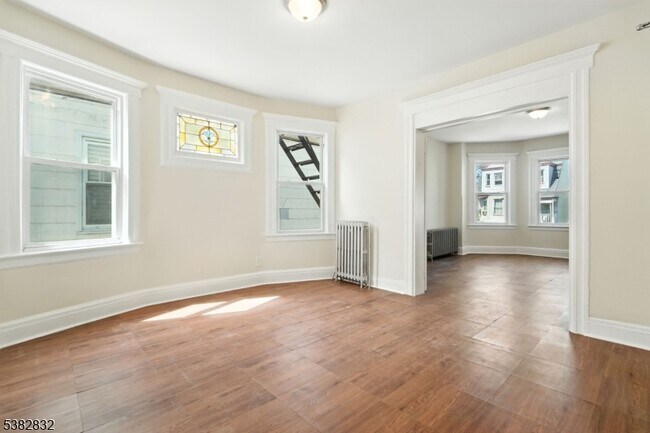 Building Photo - 178 N 16th St