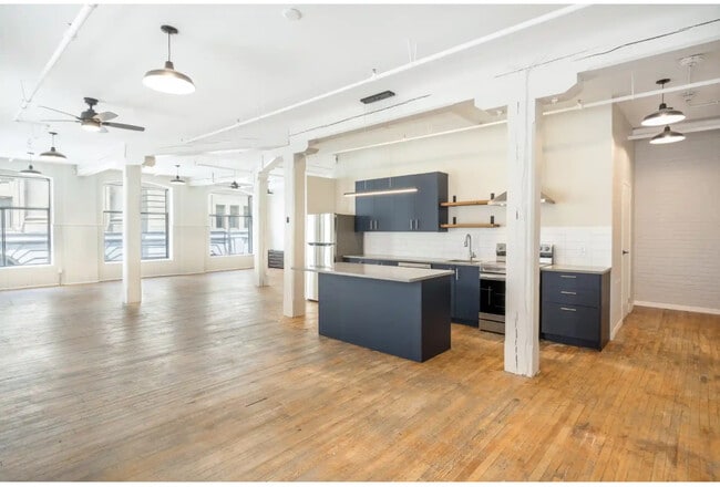 Building Photo - 112 Rue Mcgill