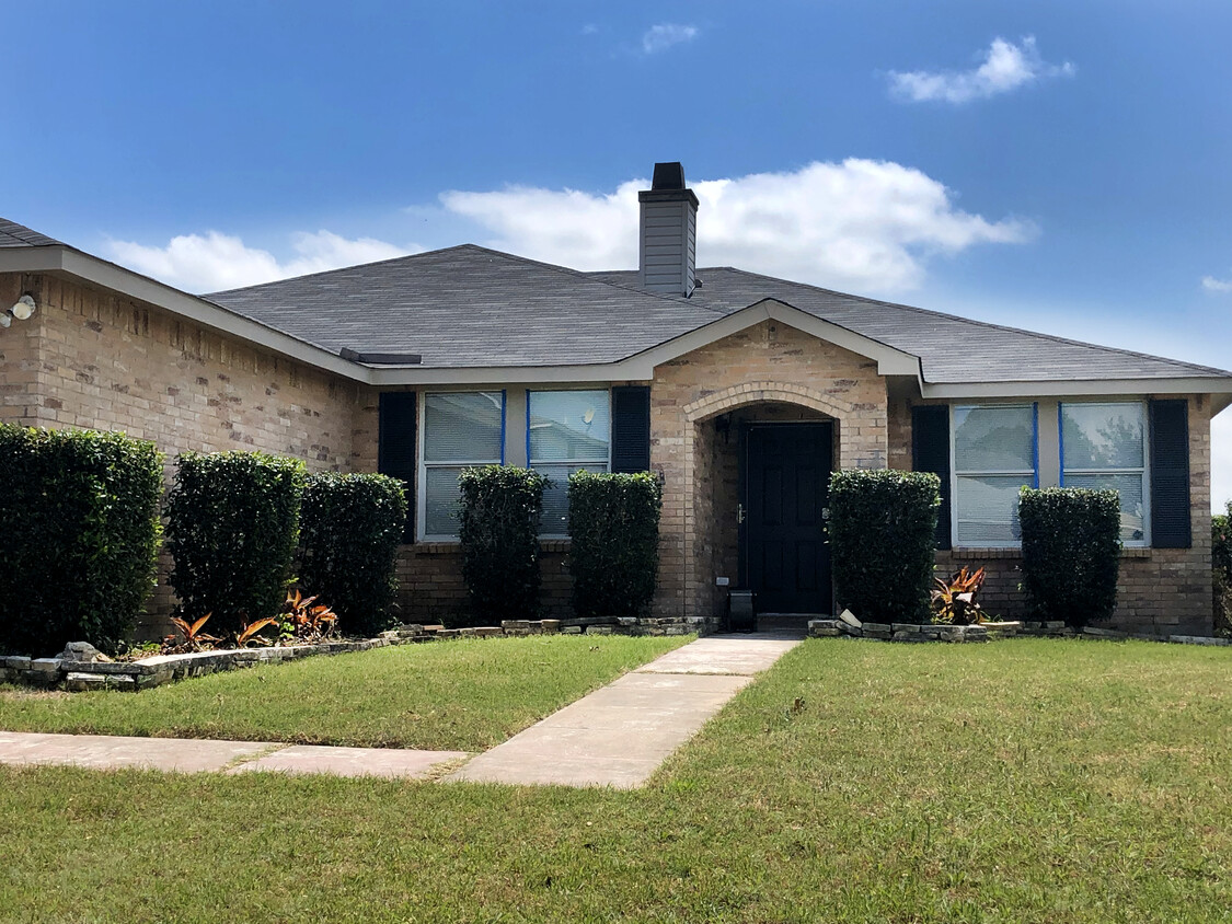 Foto principal - 1419 Windy Meadows Dr