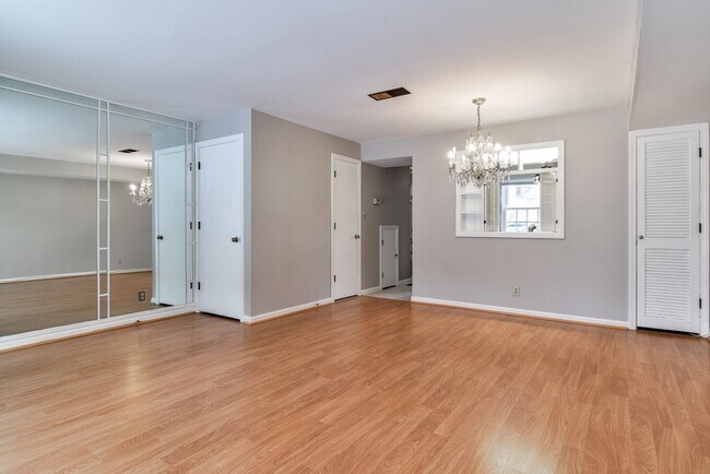 Foto del edificio - 1907 Windsor Dr