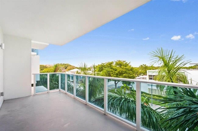 Building Photo - 1 S Palmway