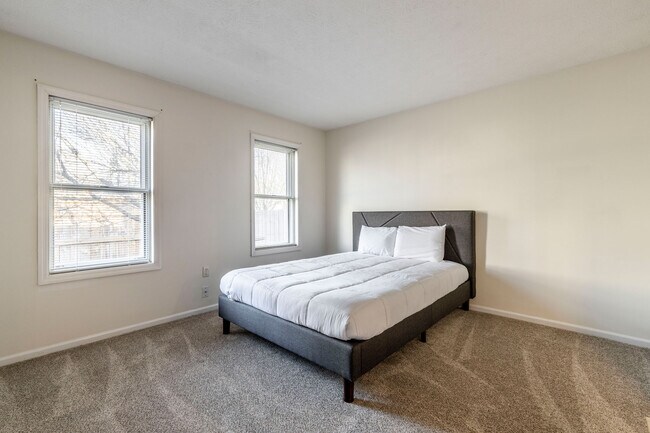 Foto del edificio - 222 Thurman Ave