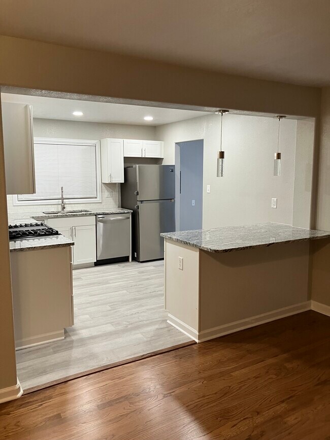 Foto del edificio - 1821 Lark Bunting Ln