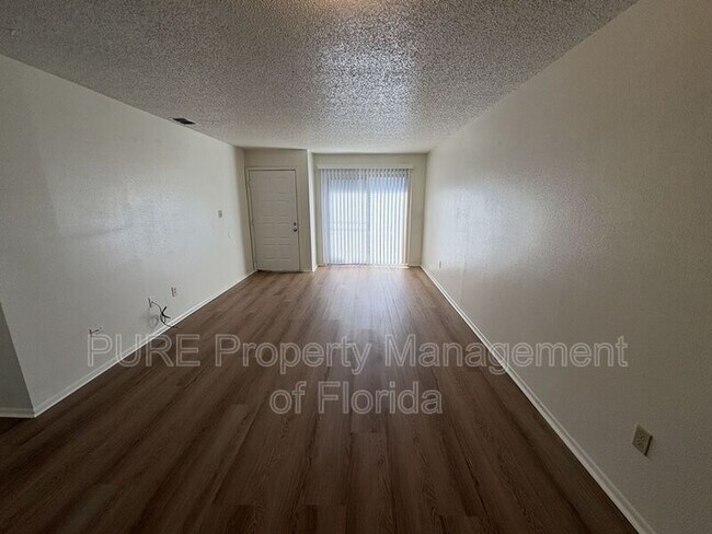 Building Photo - 5420 SE 29th Pl